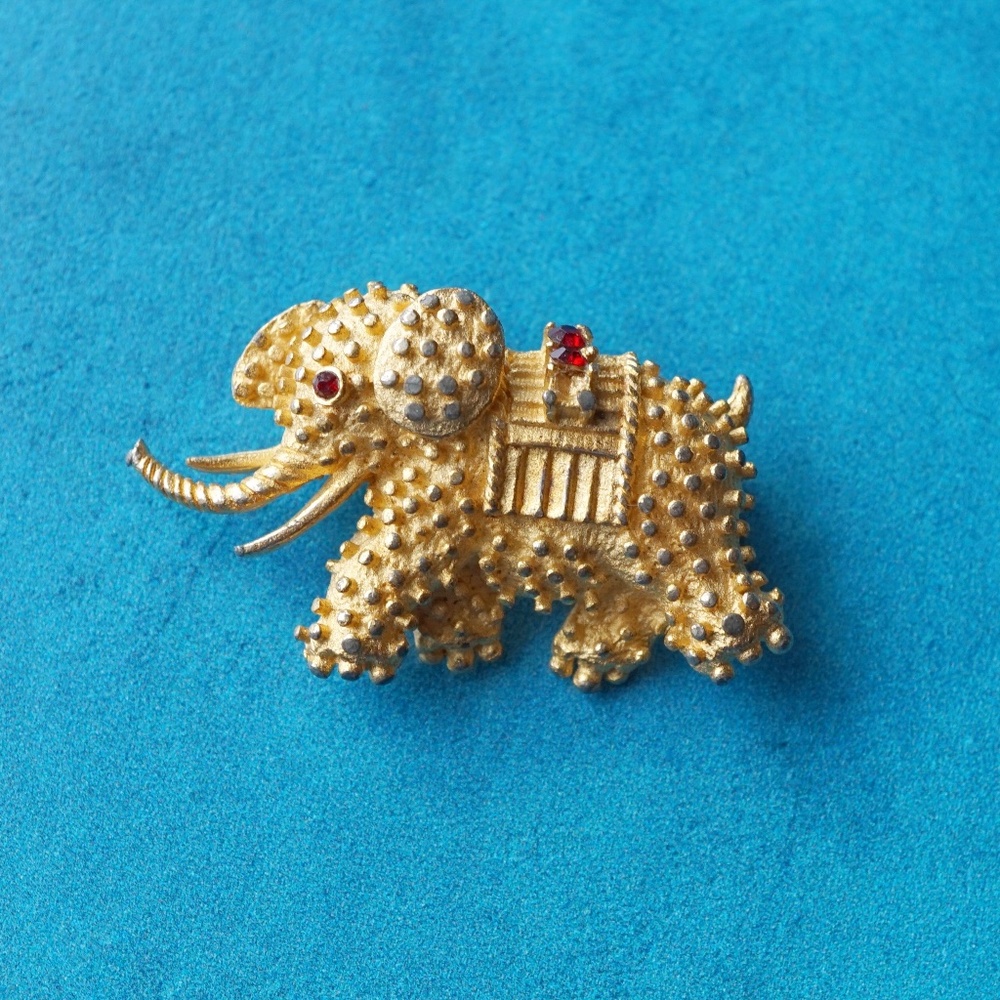 Vintage Tiffany-Style Gold Elephant Brooch By House of Borvani, 1966